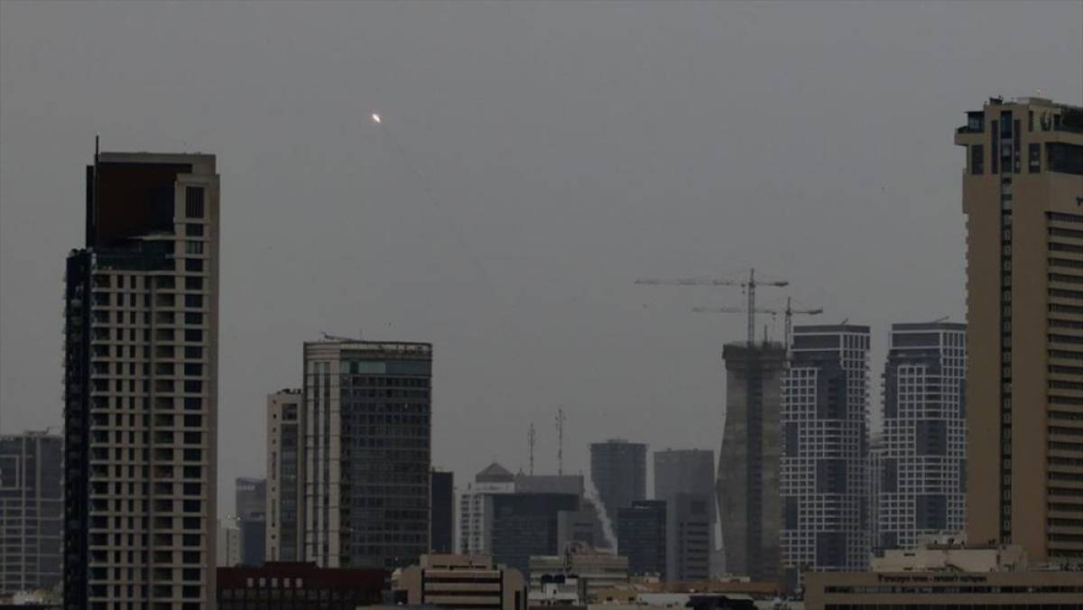 İran'ın yeni misillemesinin ardından İsrail'in bir&ccedil;ok b&ouml;lgesinde bir kez daha sirenler &ccedil;aldı