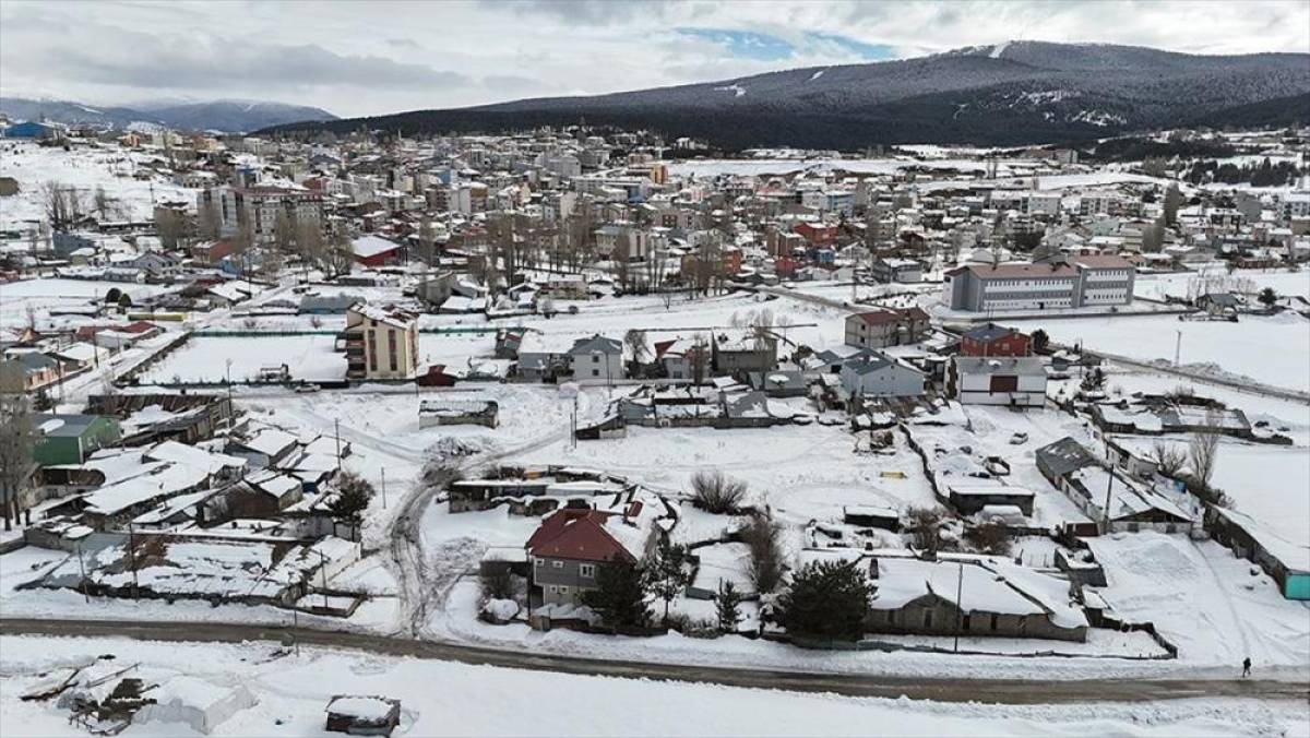 Erzurum, Ardahan ve Kars'ta kar ve soğuk hava etkili oldu