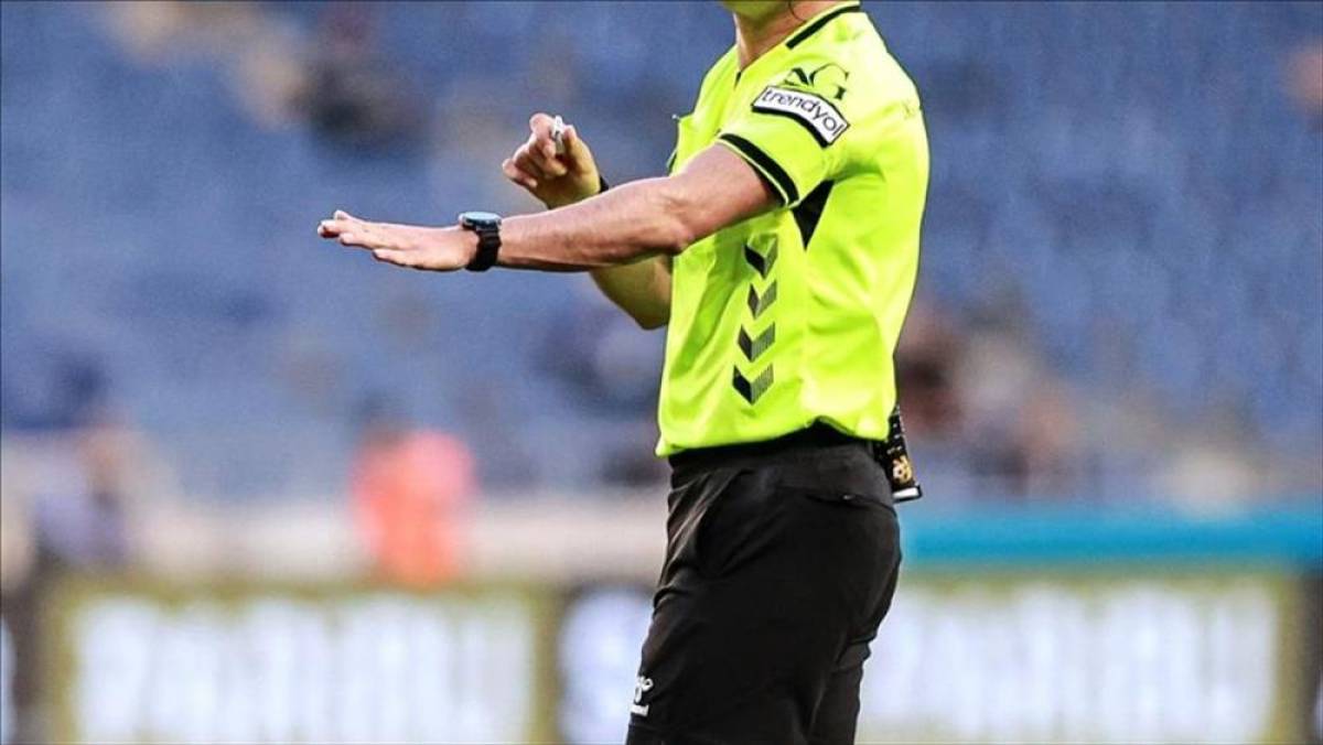S&uuml;per Lig'de 28. hafta karşılaşmalarını y&ouml;netecek hakemler a&ccedil;ıklandı