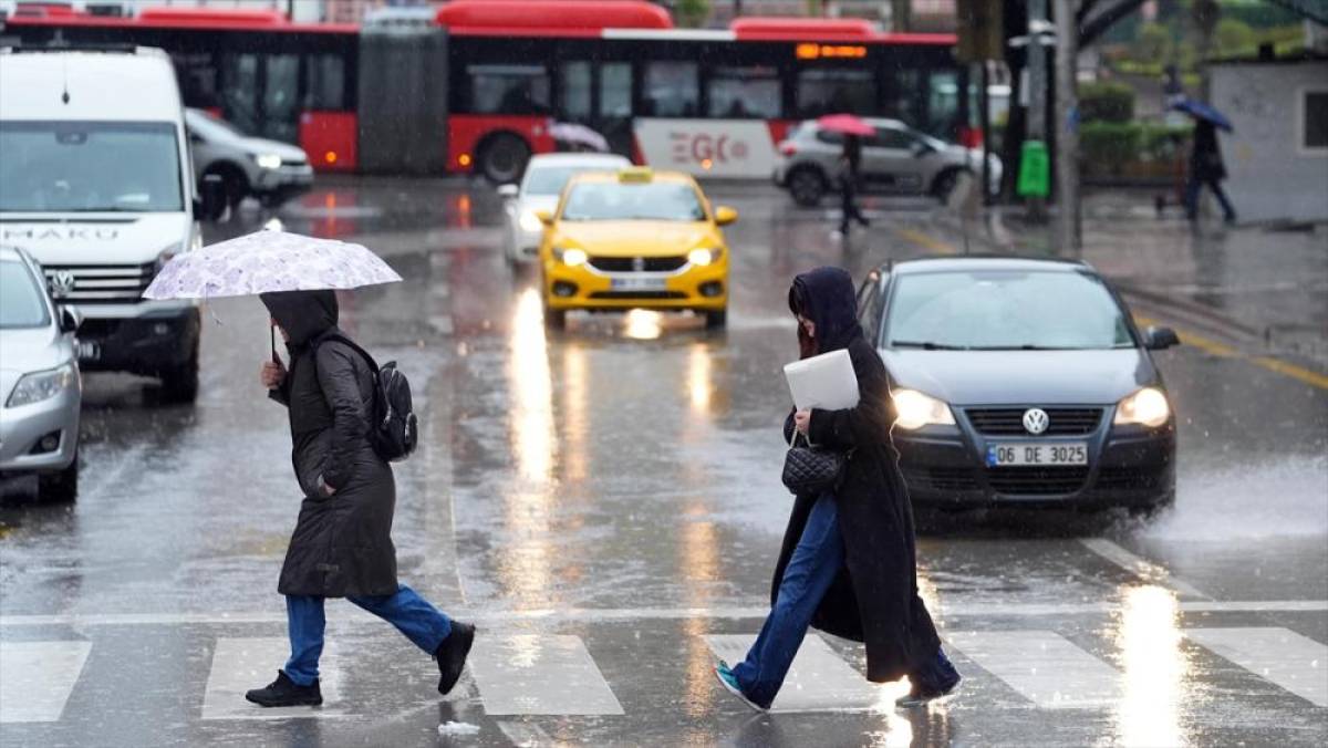 Bazı illerde sağanak etkili oldu