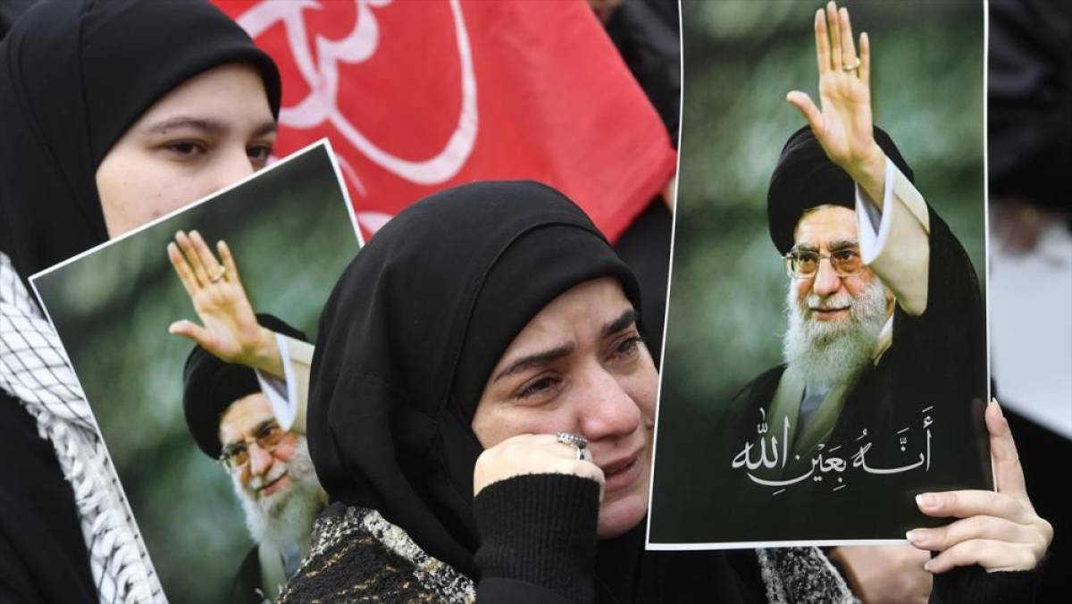 İran basını: ABD-İsrail saldırısında hayatını kaybeden Hamaney, Meşhed'de toprağa verilecek