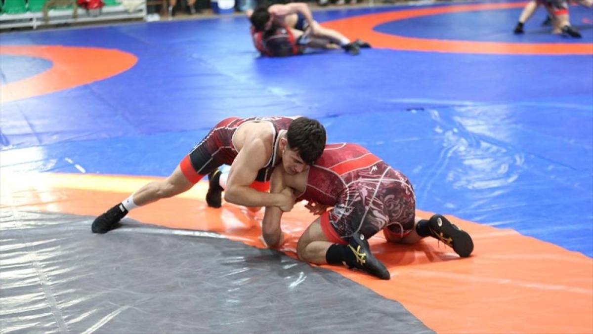 G&uuml;reşte milli takımlar, Avrupa ve d&uuml;nya şampiyonalarına Kastamonu'da hazırlanıyor