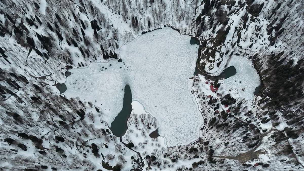 Bor&ccedil;ka Karag&ouml;l Tabiat Parkı ziyaret&ccedil;ilerini ağırlamaya başladı