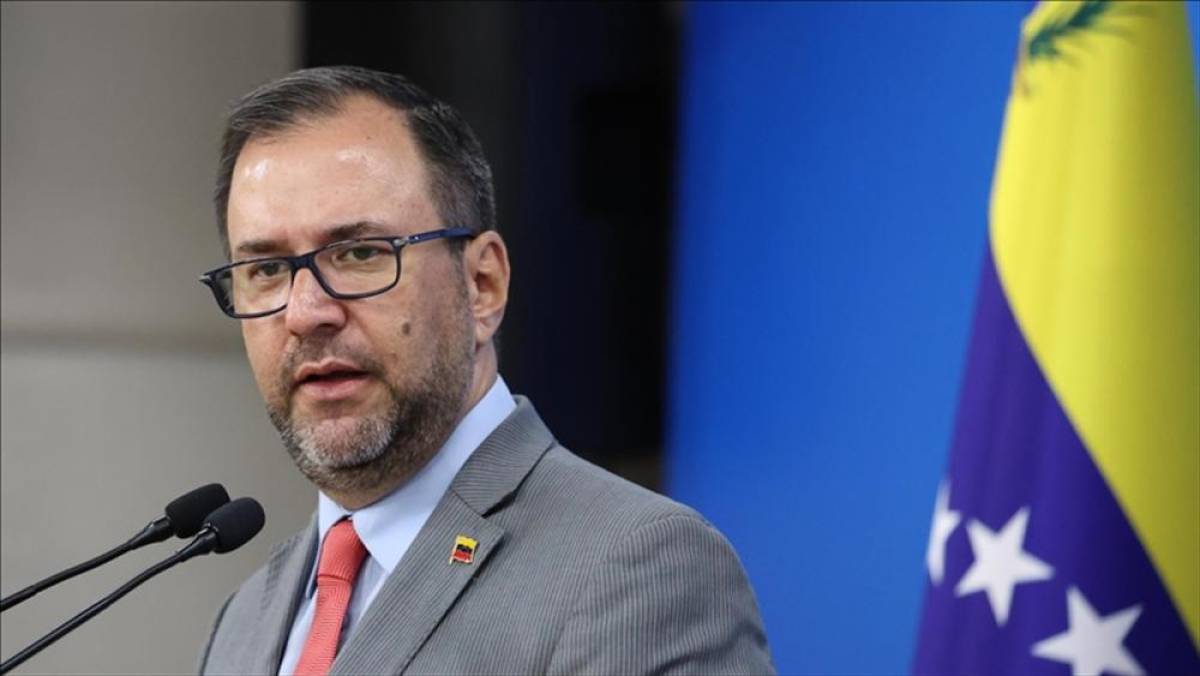 Venezuela Dışişleri Bakanı, ABD'nin asker ve sivilleri katlederek Maduro'yu ka&ccedil;ırdığını s&ouml;yledi