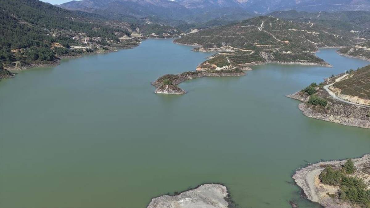 Yazı kurak ge&ccedil;iren Hatay ve Osmaniye'deki barajlar mevsim yağışlarıyla toparlandı