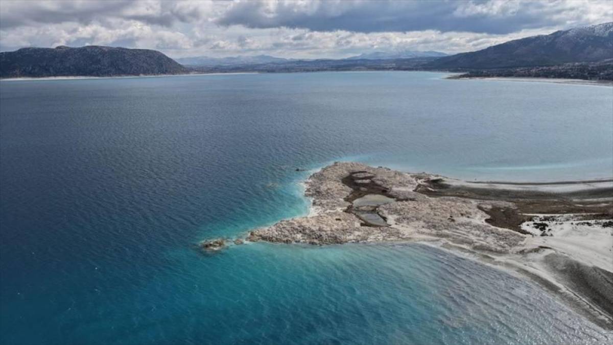 Salda'nın su seviyesi y&uuml;kseldi, kuruyan Akg&ouml;l ve Yarışlı g&ouml;lleri yeniden su tuttu