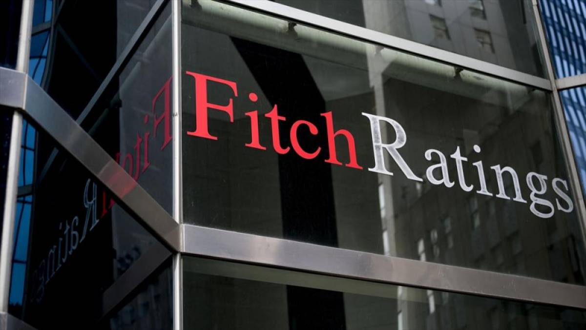 Fitch, k&uuml;resel ekonomik b&uuml;y&uuml;me tahminini d&uuml;ş&uuml;rd&uuml;