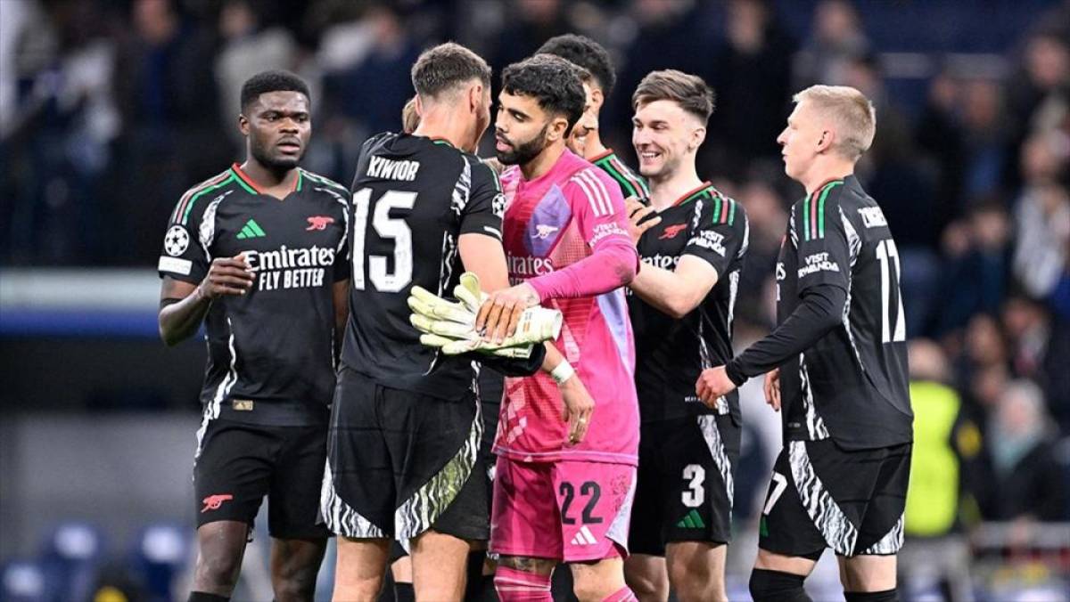 Premier Lig'de lider Arsenal puan farkını 6'ya &ccedil;ıkardı