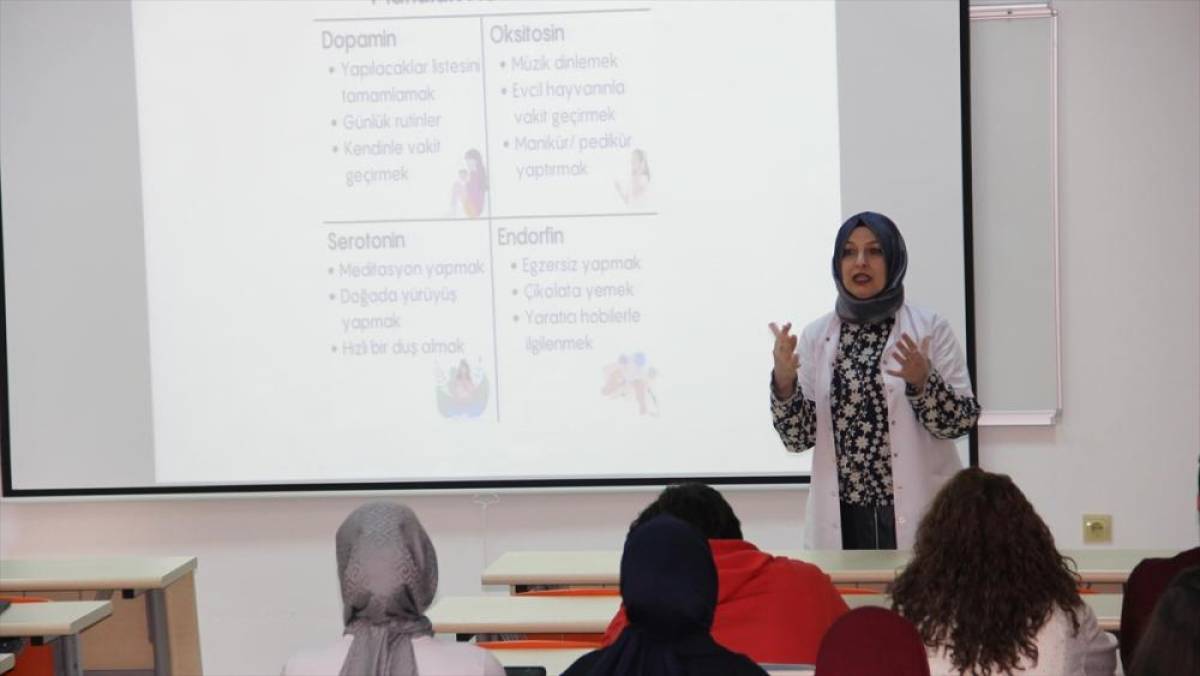 Dedesini akciğer kanserinden kaybeden doktor 23 yıldır bağımlılıklarla m&uuml;cadele ediyor