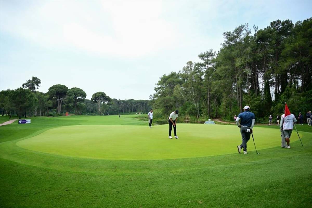 Turizm sezonunun 12 aya yayıldığı Antalya'da golf turizmi hareketliliği yaşanıyor