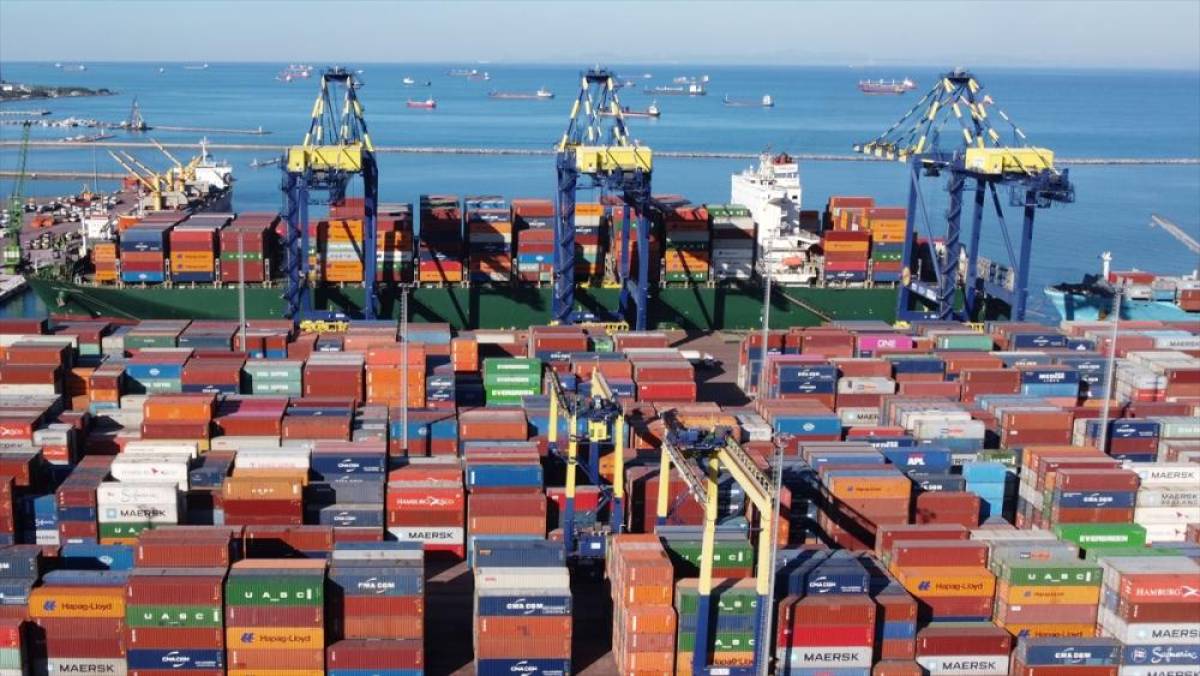 T&uuml;rk lirasıyla dış ticaret 7 ayda 900 milyar lirayı aştı