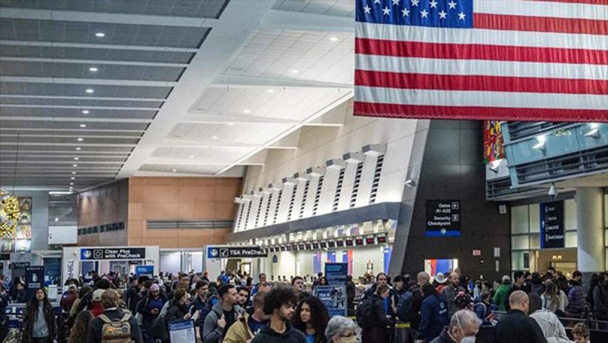 ABD, seyahat yasağı uygulanacak ülke sayısını 30'un üstüne çıkarmayı planlıyor