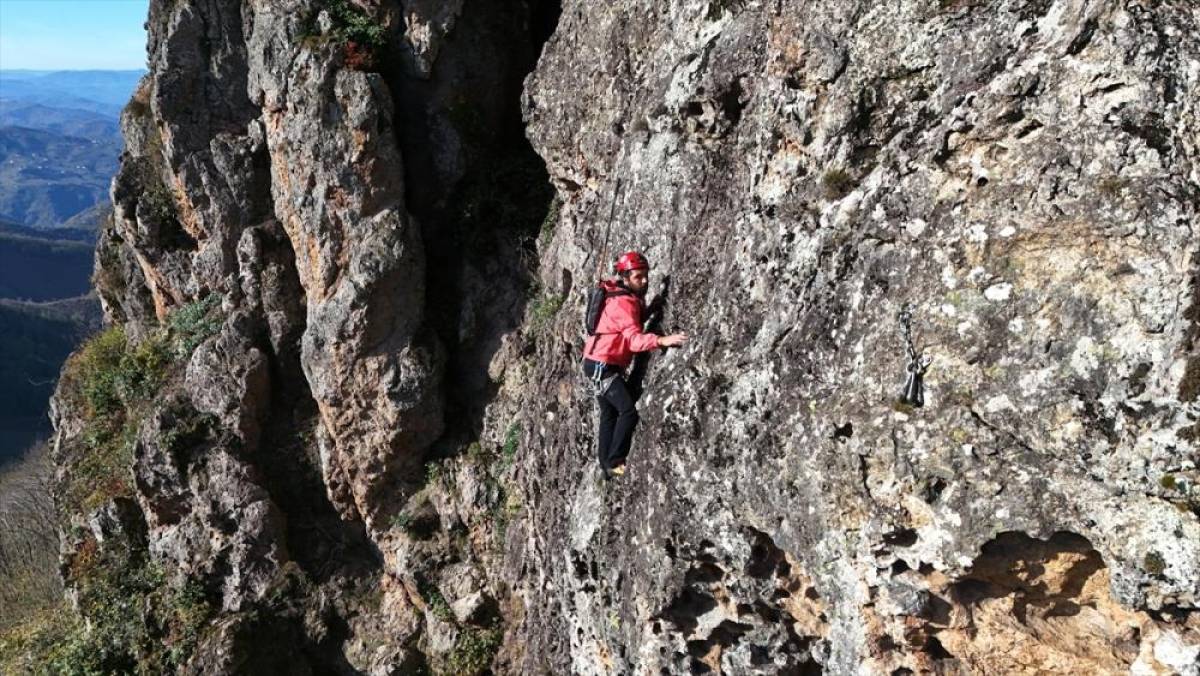 Ordu Yoroz Kent Ormanı'ndaki sarp kayalar dağcıların yeni rotası oldu