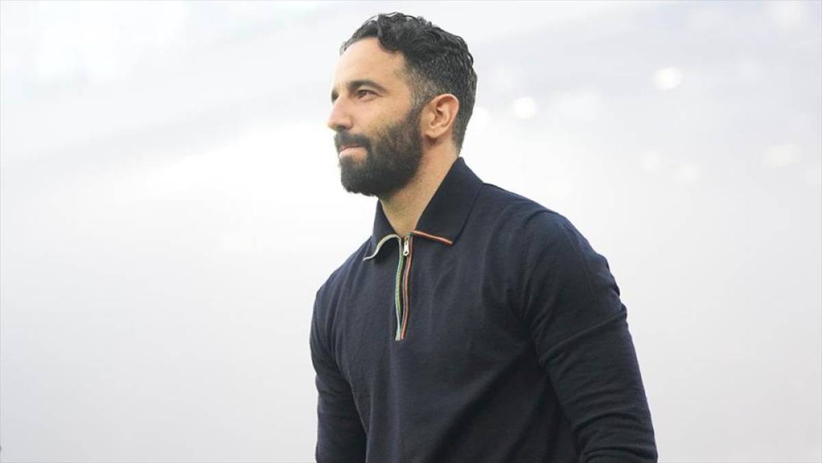 Manchester United'a Portekizli teknik adam Amorim de &ccedil;are olamadı