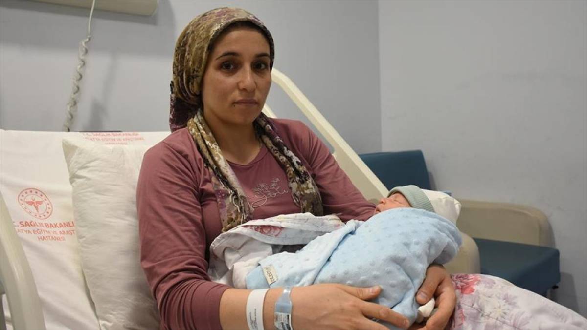 Malatya'da 6 Şubat depremde kızını kaybeden anne aynı tarihte doğum yaptı