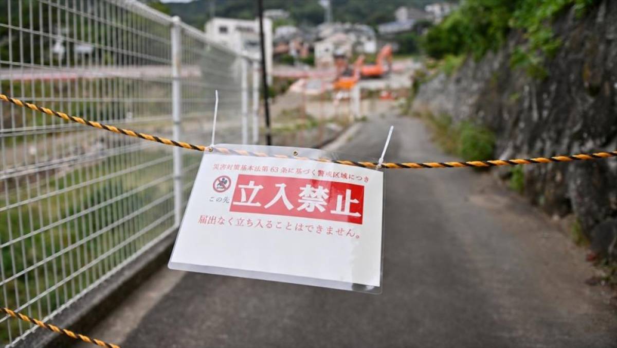 Japonya'da şiddetli yağmurlar nedeniyle Niijima Adası i&ccedil;in heyelan uyarısı yapıldı