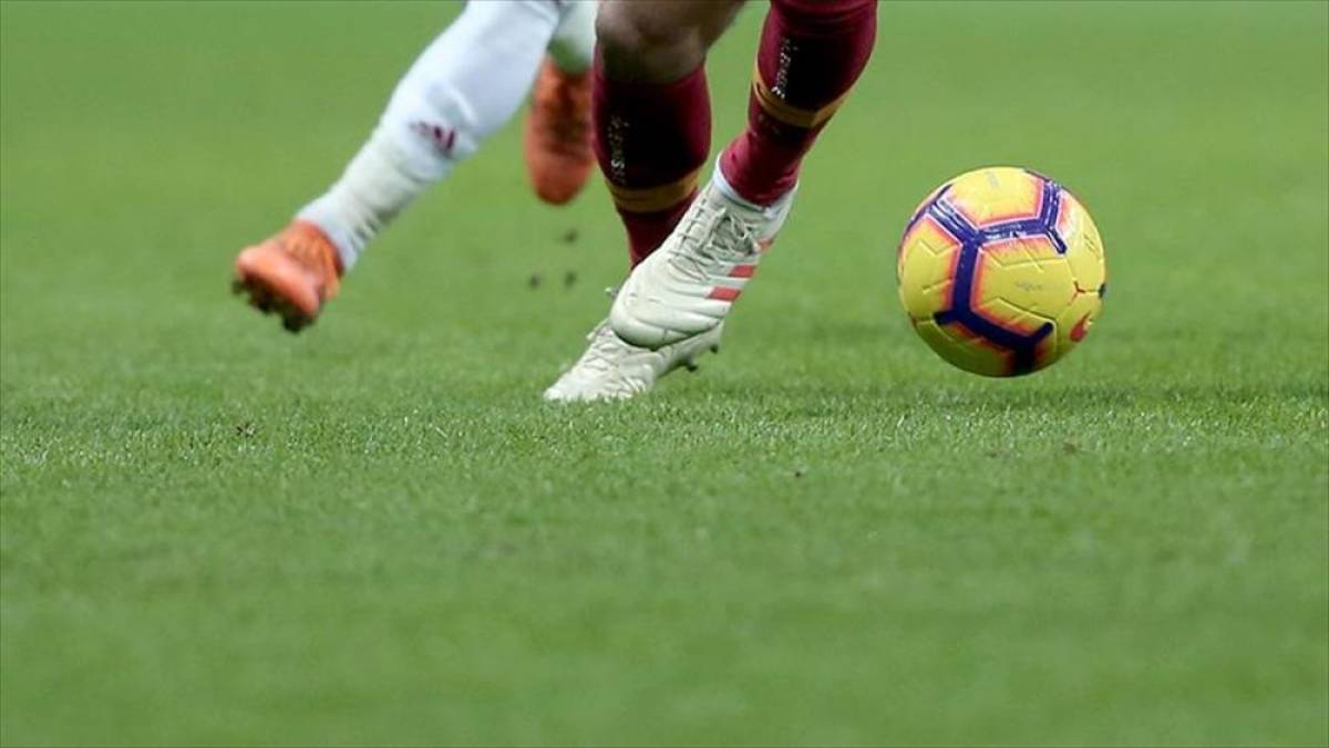 Lider Galatasaray, Antalyaspor ma&ccedil;ında şampiyonluğunu ilan etmek i&ccedil;in m&uuml;cadele verecek