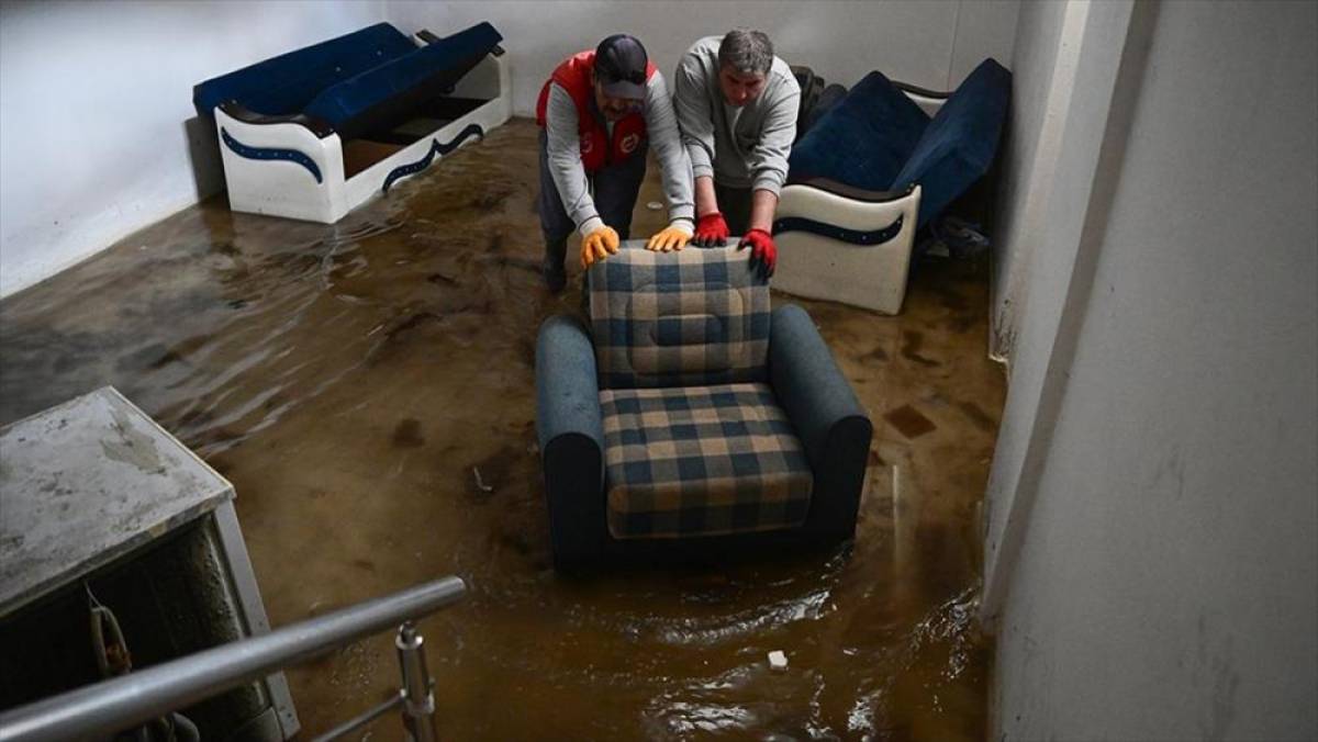 Antalya'nın Kemer il&ccedil;esinde 20 g&uuml;nde metrekareye 567 kilogram yağış d&uuml;şt&uuml;