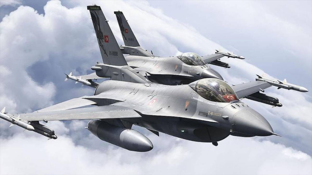 MSB: 6 F-16 savaş u&ccedil;ağı ve hava savunma sistemleri KKTC'ye konuşlandırıldı