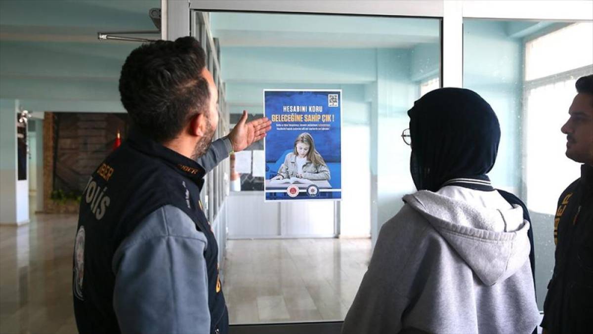 Gen&ccedil;lere "Hesabını kullandırma, geleceğini karartma" uyarısı