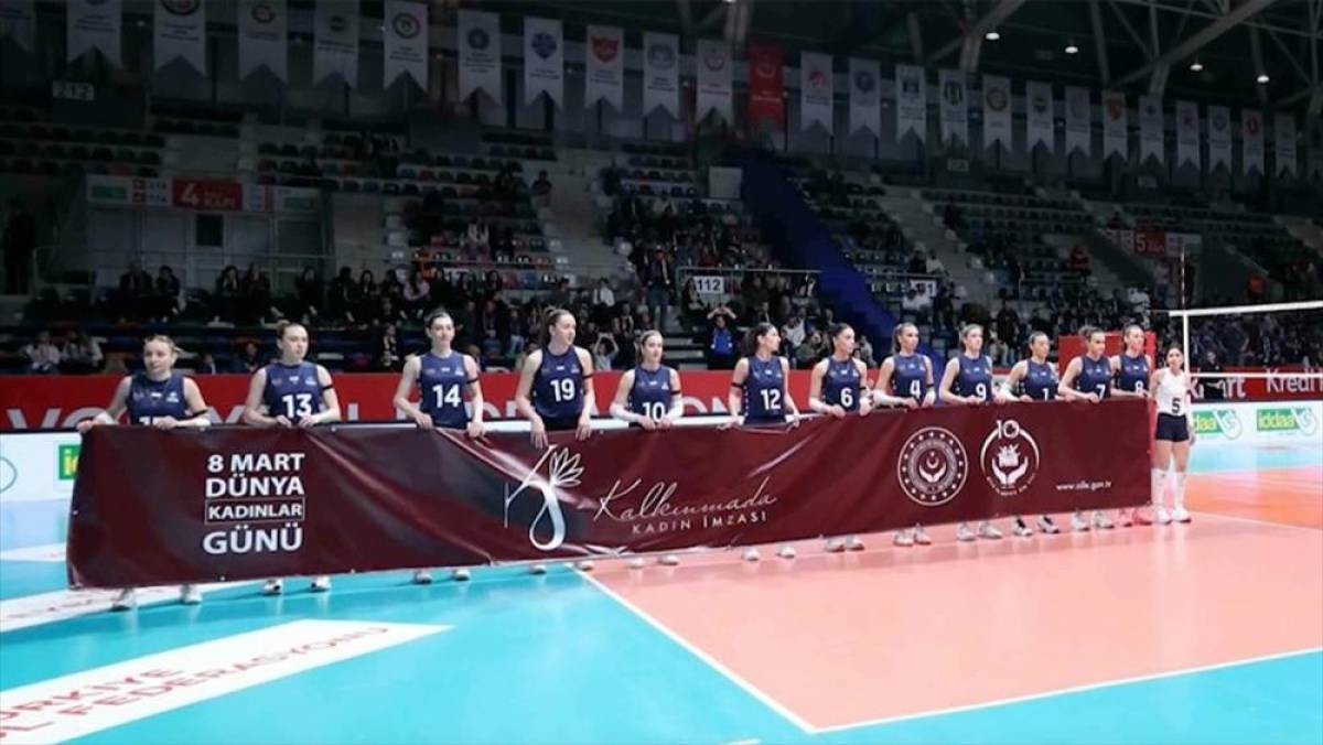 T&uuml;rkiye genelinde 8 Mart D&uuml;nya Kadınlar G&uuml;n&uuml; "S&uuml;rd&uuml;r&uuml;lebilir Kalkınmada Kadın Hamlesi" temasıyla kutlandı