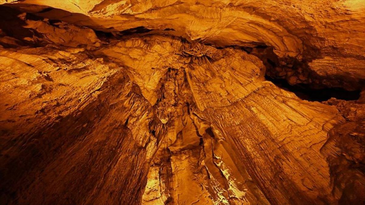 &Ccedil;al Mağarası 2025'te 178 binin &uuml;zerinde ziyaret&ccedil;iyi ağırladı