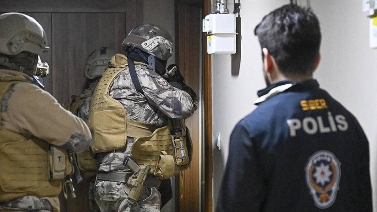 İstanbul'da uluslararası forex dolandırıcılığı operasyonunda 140 ş&uuml;pheli yakalandı