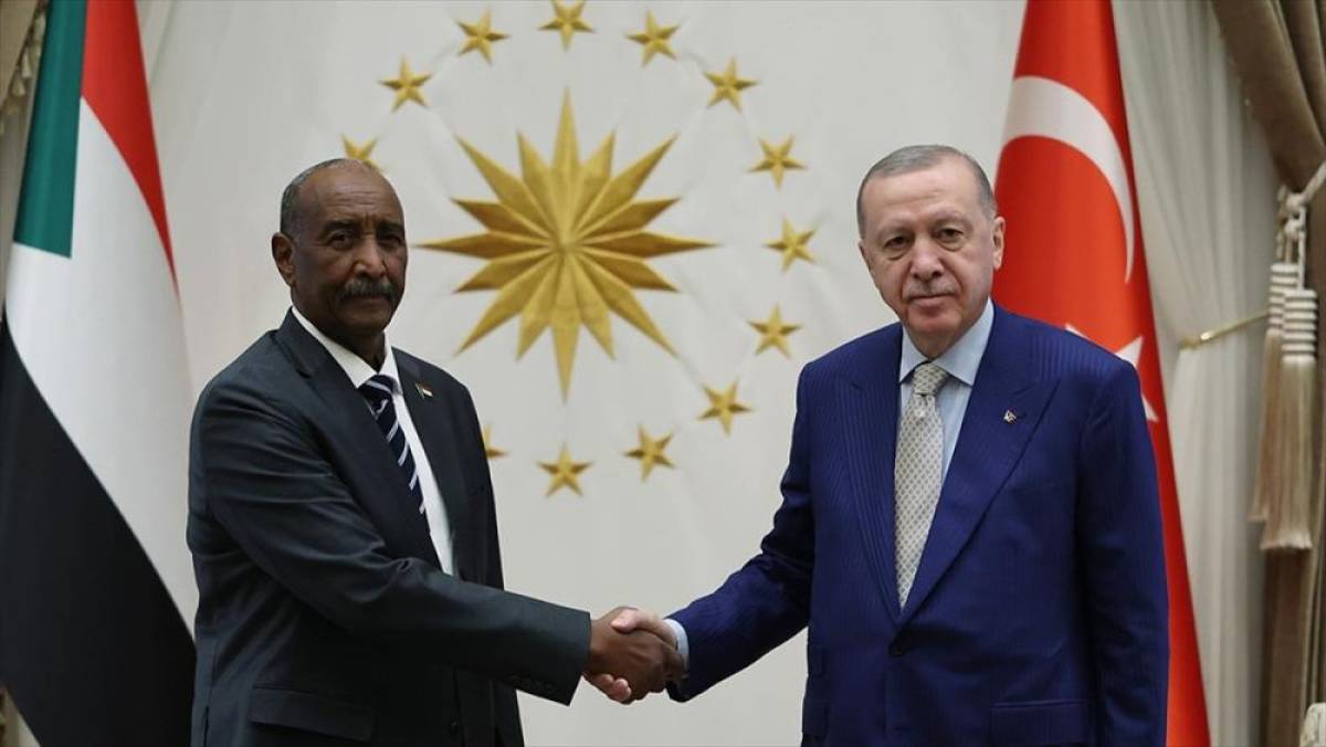 Cumhurbaşkanı Erdoğan, Sudan Egemenlik Konseyi Başkanı Burhan ile telefonda g&ouml;r&uuml;şt&uuml;