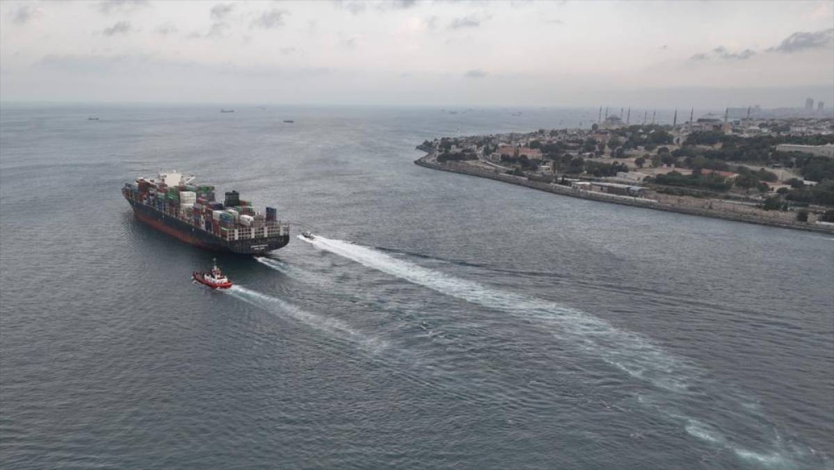 İstanbul Boğazı'ndan yılın ilk &ccedil;eyreğinde 9 bin 195 gemi ge&ccedil;ti