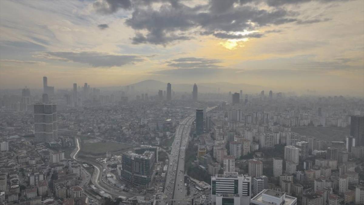 İstanbul'da hava kirliliği ağustosta ge&ccedil;en yıla g&ouml;re y&uuml;zde 11 arttı