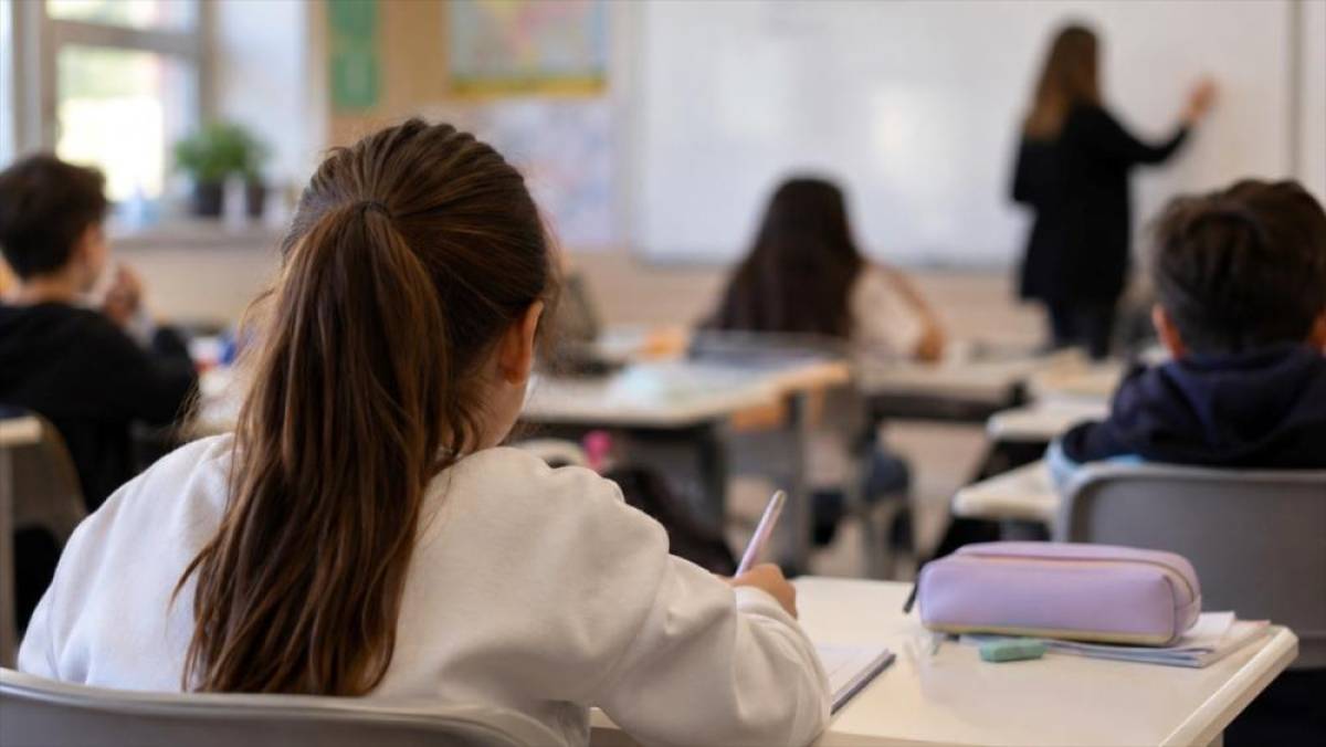 T&uuml;rkiye, PISA 2025'te &uuml;st d&uuml;zey ve temel altı &ouml;ğrenci oranında dengeli dağılım g&ouml;steriyor