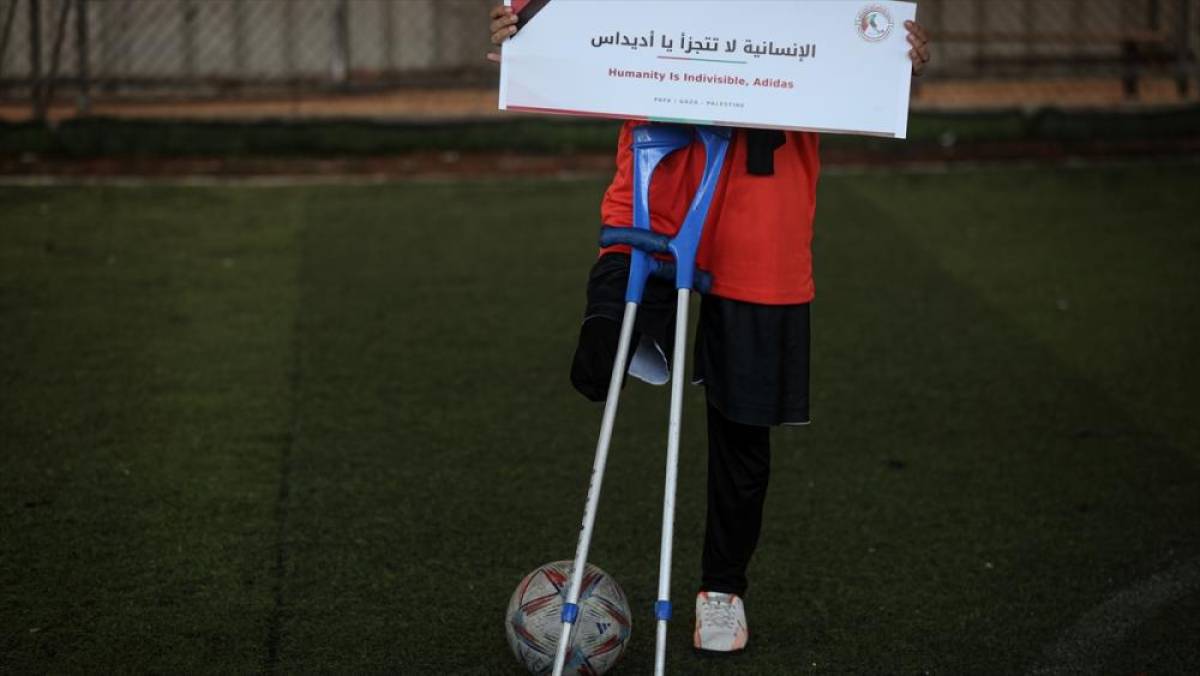 Filistin i&ccedil;in İsrail'i boykot girişimi BDS, Adidas'ın &ouml;z&uuml;r paylaşımını "boş laf" olarak nitelendirdi