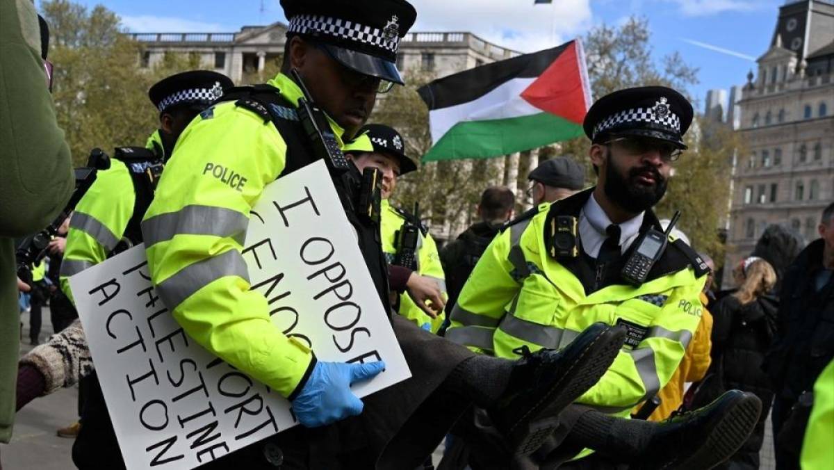 Londra'da "Palestine Action" grubuna destek eyleminde 92 kişi g&ouml;zaltına alındı