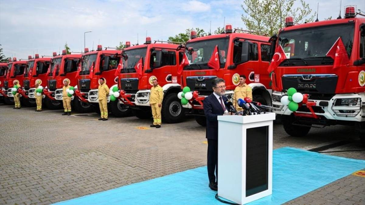 Orman yangınlarıyla m&uuml;cadelede yeni ara&ccedil;lar g&ouml;rev yerlerine uğurlandı