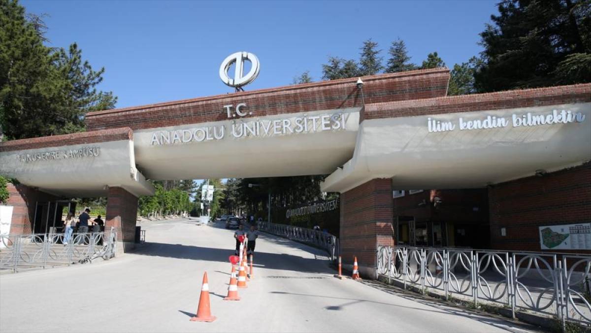 Anadolu &Uuml;niversitesi &ouml;ğrenci affından yararlanacaklara farklı eğitim se&ccedil;enekleri sunuyor