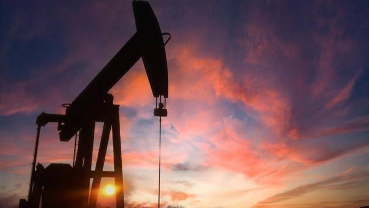 Brent petrol&uuml;n varil fiyatı 90 doları test ediyor