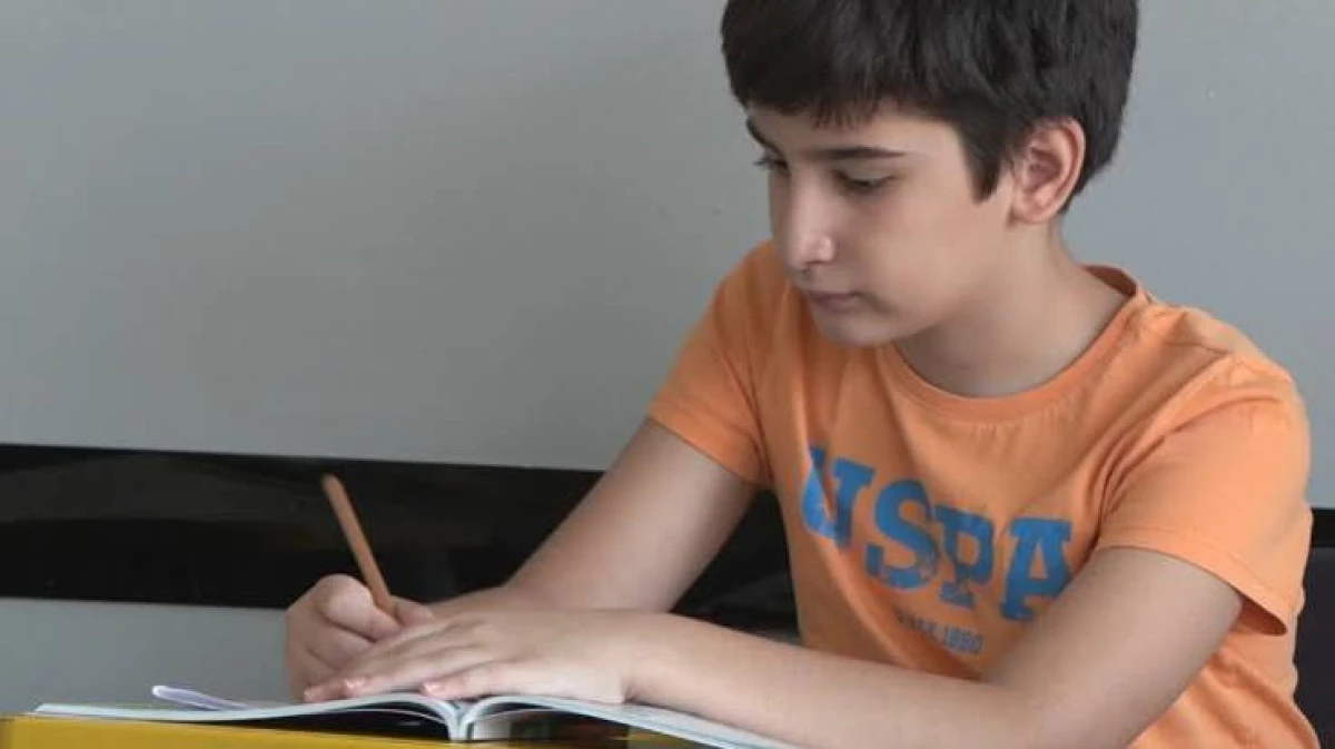 12 yaşında D&uuml;nya Matematik Yarışması'nda bronz madalya kazandı