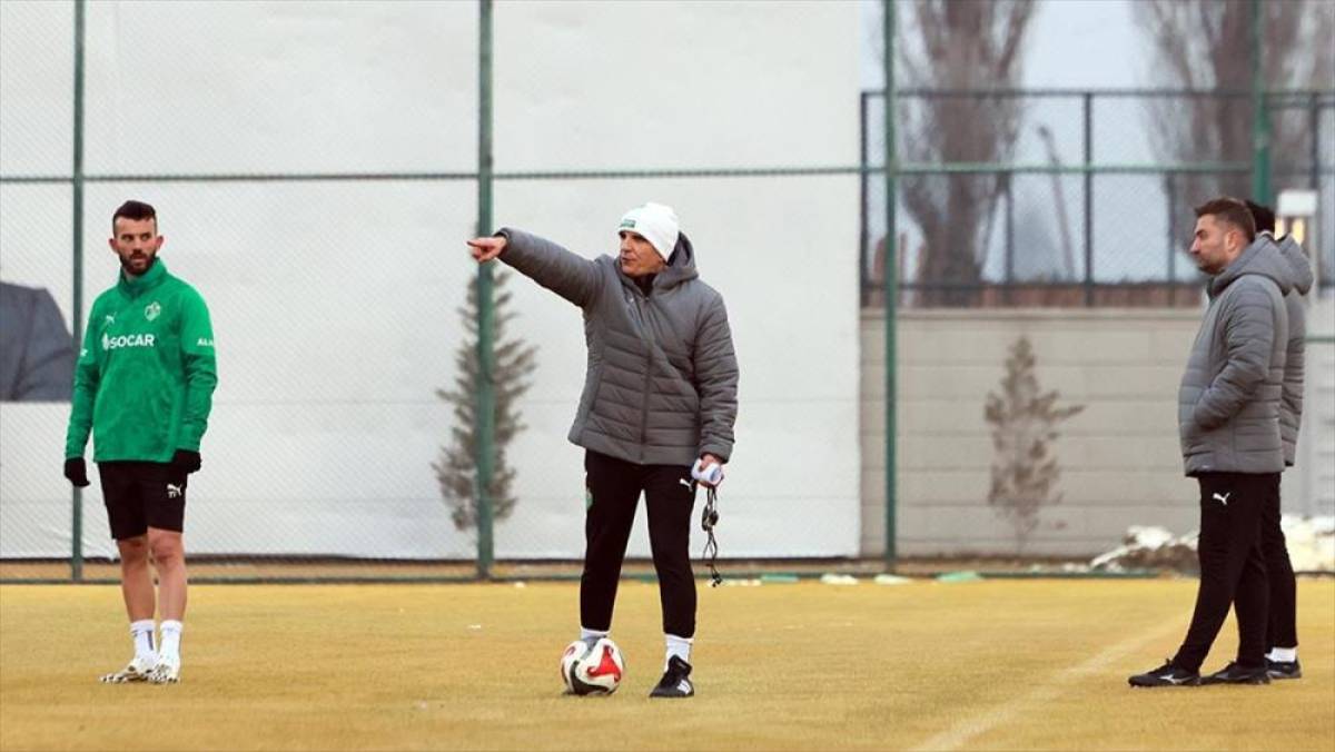 Iğdır FK'de hedef &Uuml;mraniyespor'u ge&ccedil;ip y&uuml;kselişi s&uuml;rd&uuml;rmek