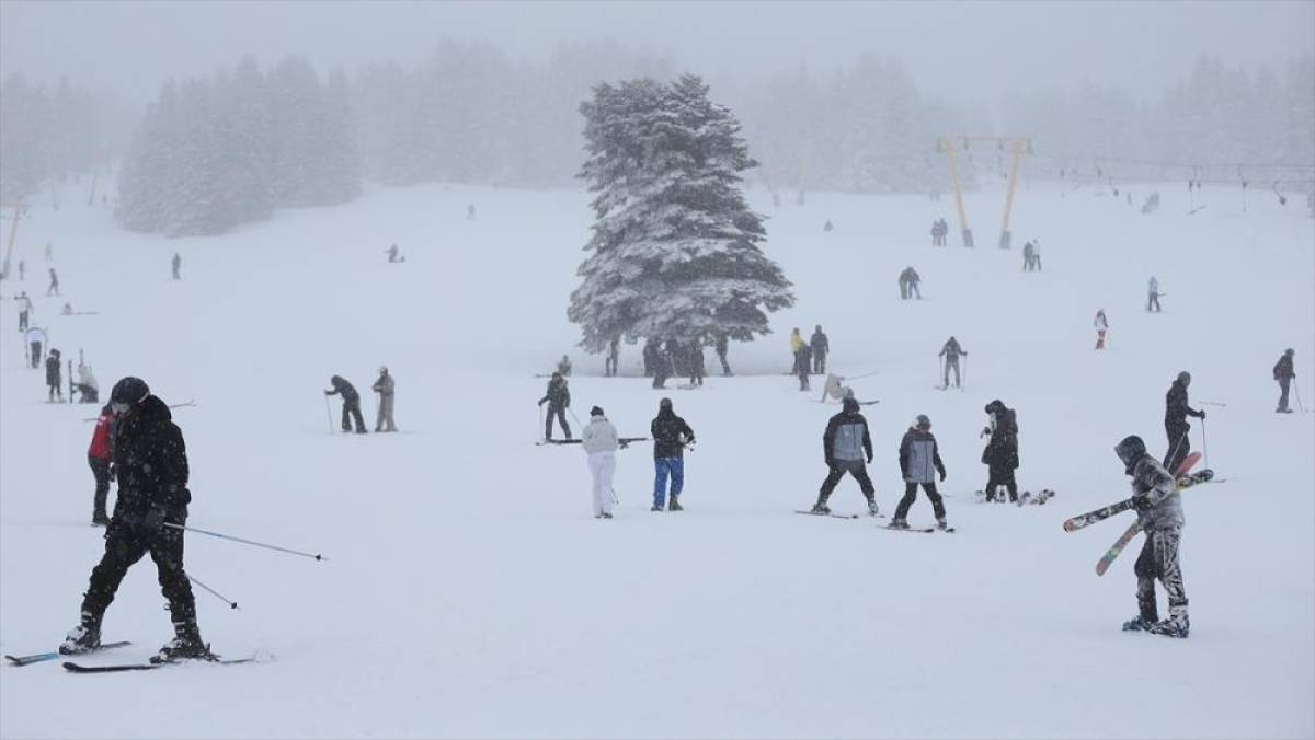 Uludağ'da sezonun bayram ve ara tatille zirvede kapanması bekleniyor