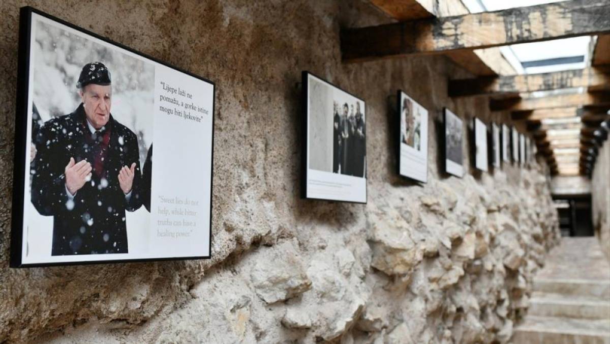 Bosna Hersek'in kurucu lideri İzetbegovi&ccedil;'in hatırası TİKA eliyle yaşatılacak