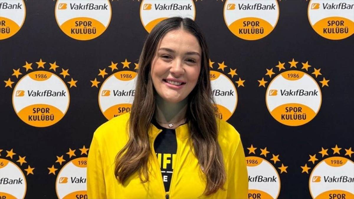 VakıfBank Voleybol Takımı'nın kaptanı Zehra G&uuml;neş, yeni sezonda b&uuml;t&uuml;n kupalara talip
