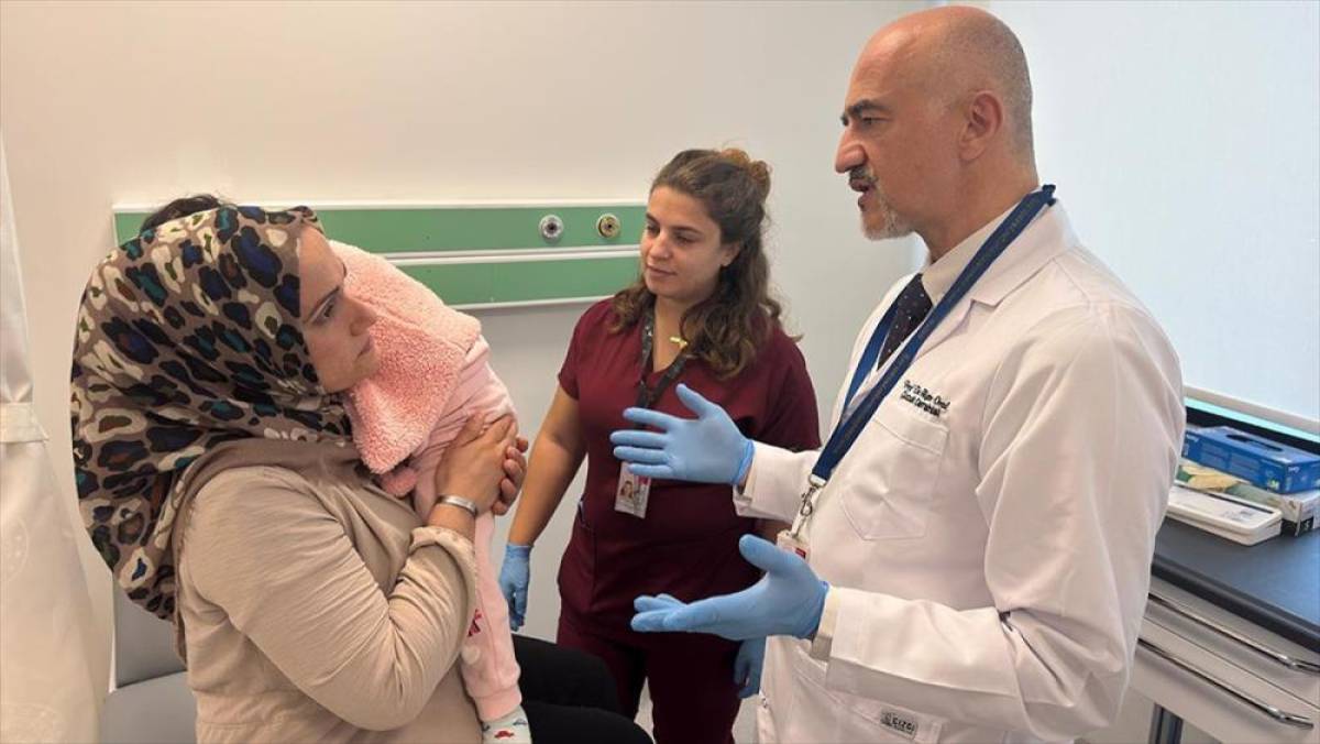 Evinde çıkan yangında vücudu yanan 2 yaşındaki Meryem, 