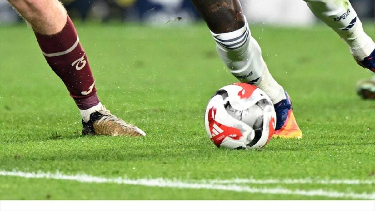 Fenerbah&ccedil;e, S&uuml;per Lig'de yarın Trabzonspor'a konuk olacak