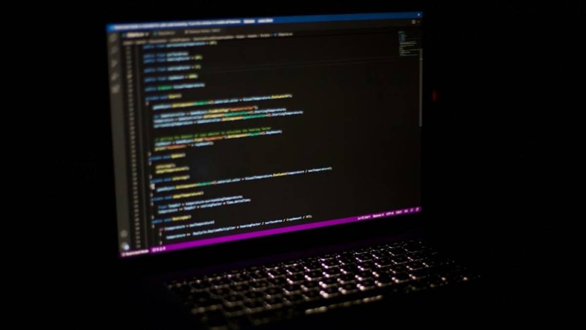 Yazılım sekt&ouml;r&uuml;nde adından sık&ccedil;a bahsettiren "vibe coding" yeni &ccedil;alışma k&uuml;lt&uuml;r&uuml; oluşturuyor