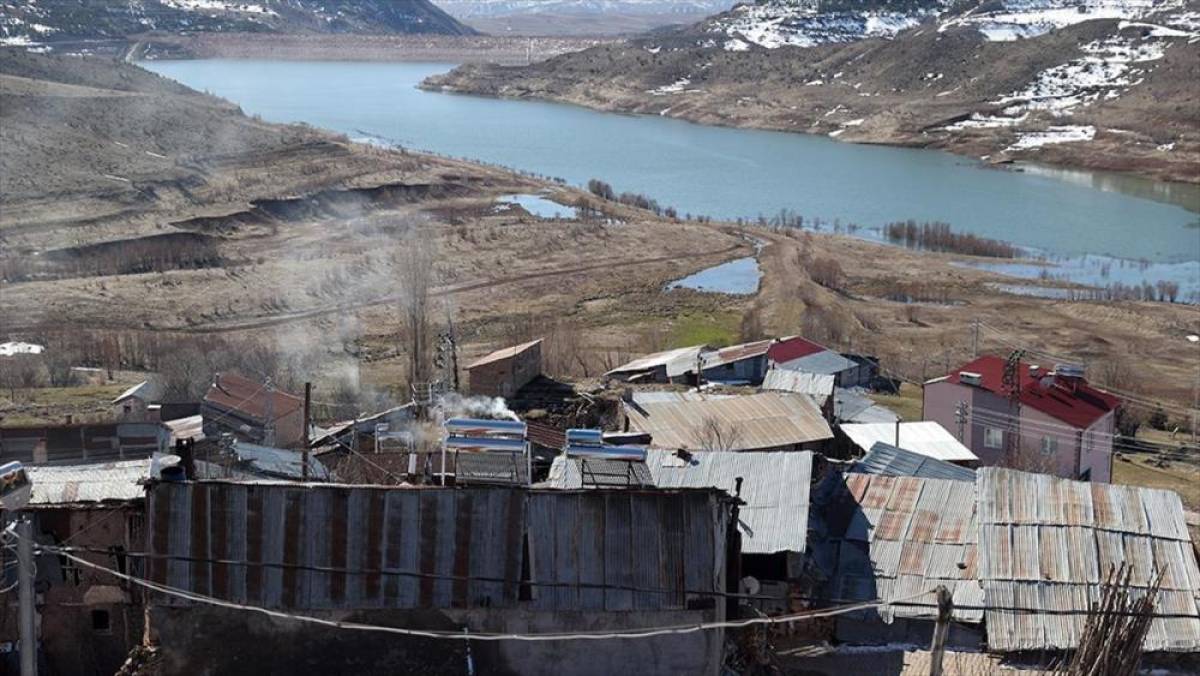 Sivas'ta 100 haneli k&ouml;yden 48 yılda 100'&uuml;n &uuml;zerinde doktor &ccedil;ıktı