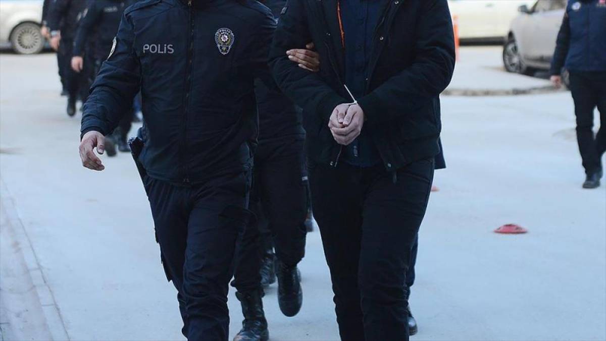 Eskişehir merkezli yasa dışı bahis ve dolandırıcılık operasyonunda 56 zanlı yakalandı