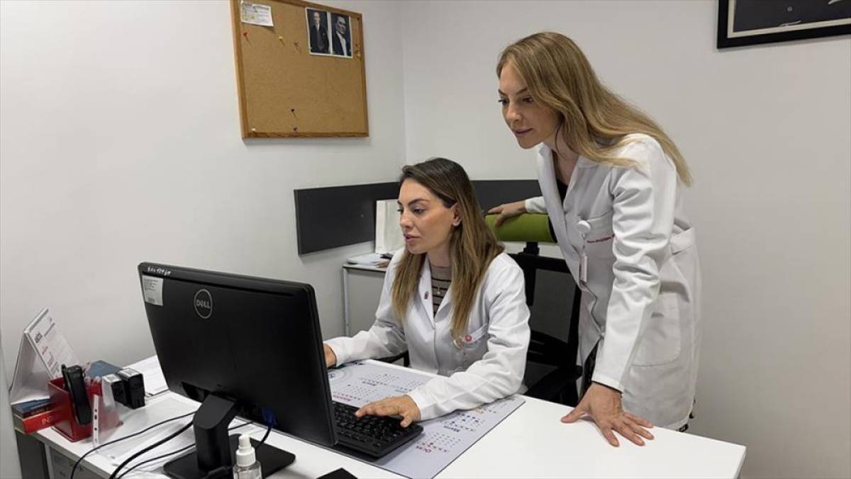 İkiz psikiyatristler 15 yıldır hastaları i&ccedil;in hizmet veriyor