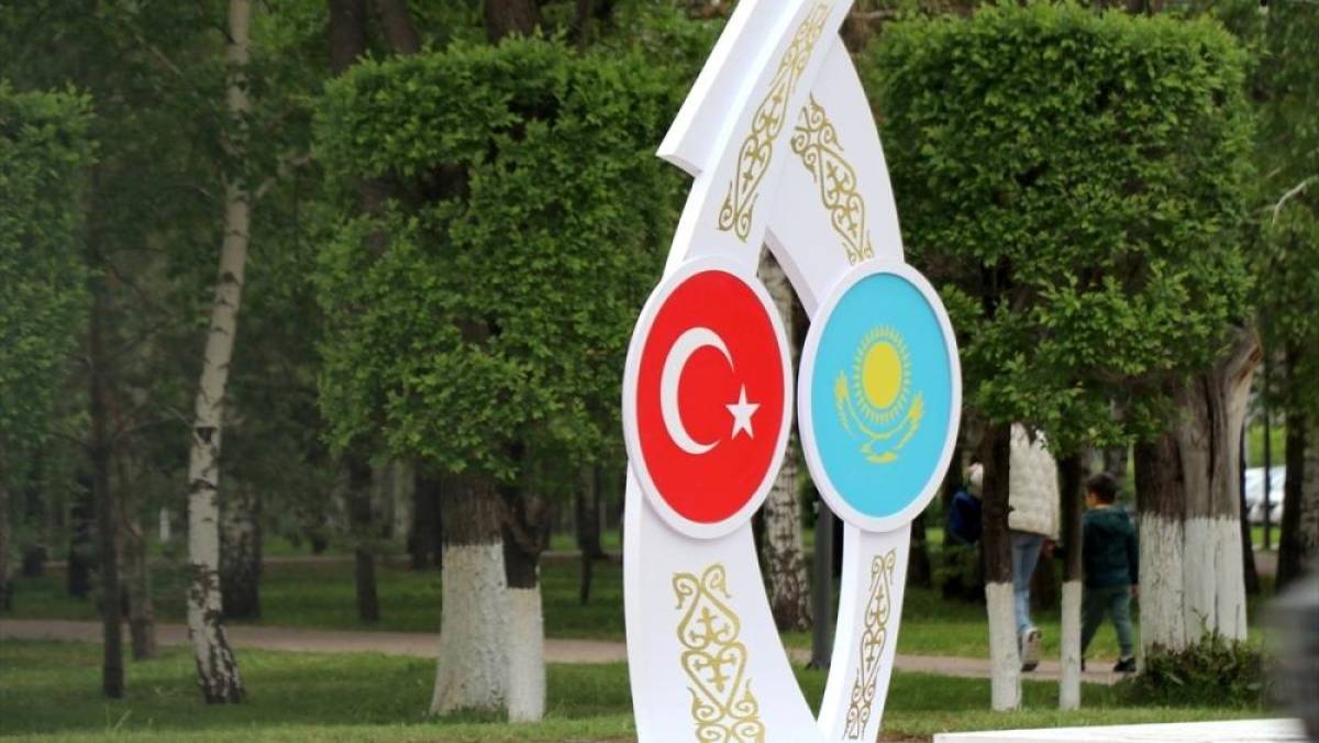 Cumhurbaşkanı Erdoğan&rsquo;ın Astana ziyareti, iki &uuml;lke arasındaki stratejik işbirliğini g&uuml;&ccedil;lendiriyor