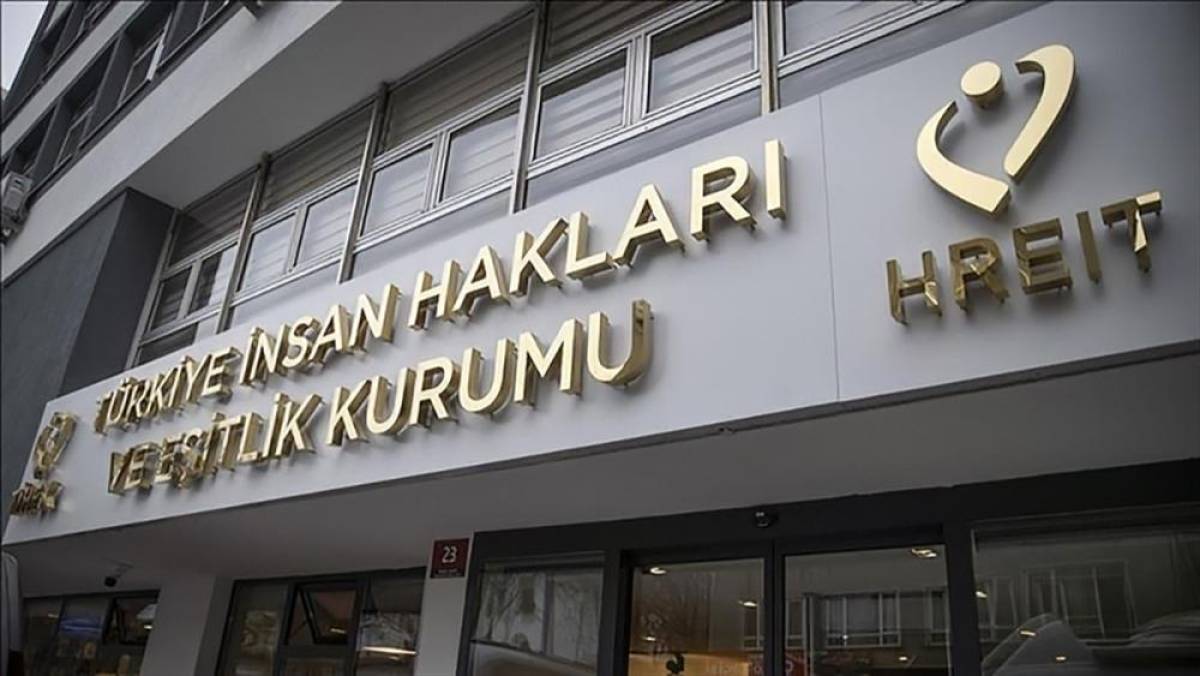 TİHEK'ten hamile akademisyeni g&ouml;reve başlatmayan &uuml;niversiteye "ayrımcılık" cezası