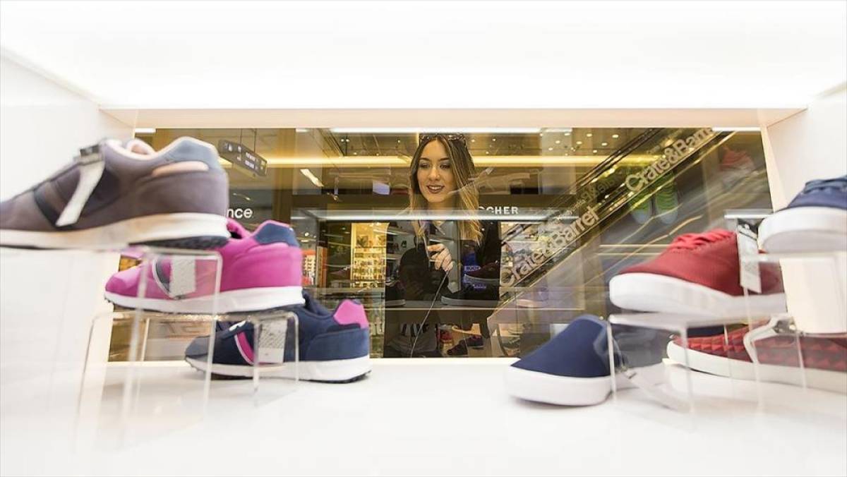 T&uuml;keticiler ge&ccedil;en yıl en &ccedil;ok ayakkabı ve giyim &uuml;r&uuml;nlerinden şikayet etti